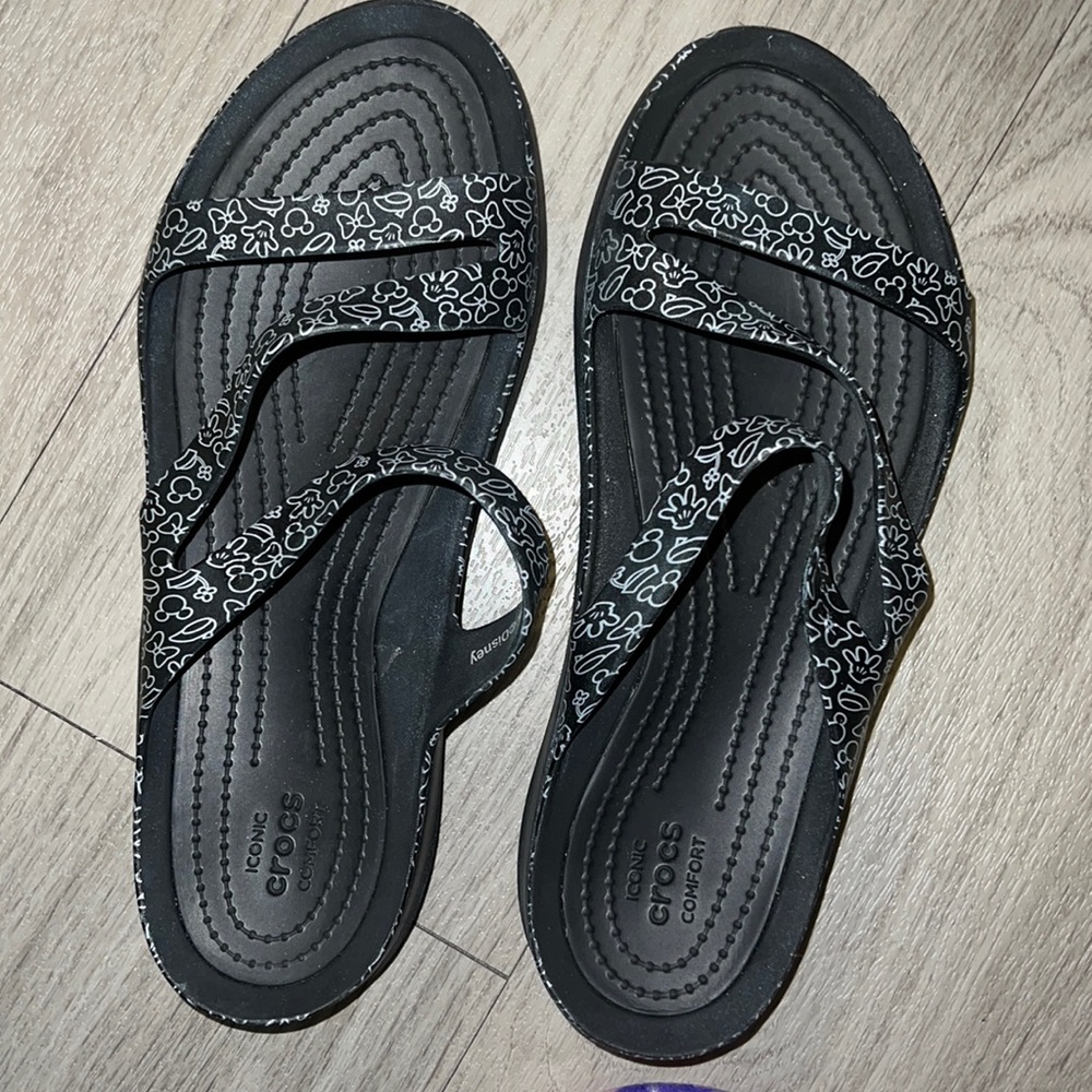 Size 8 Disney crocs
